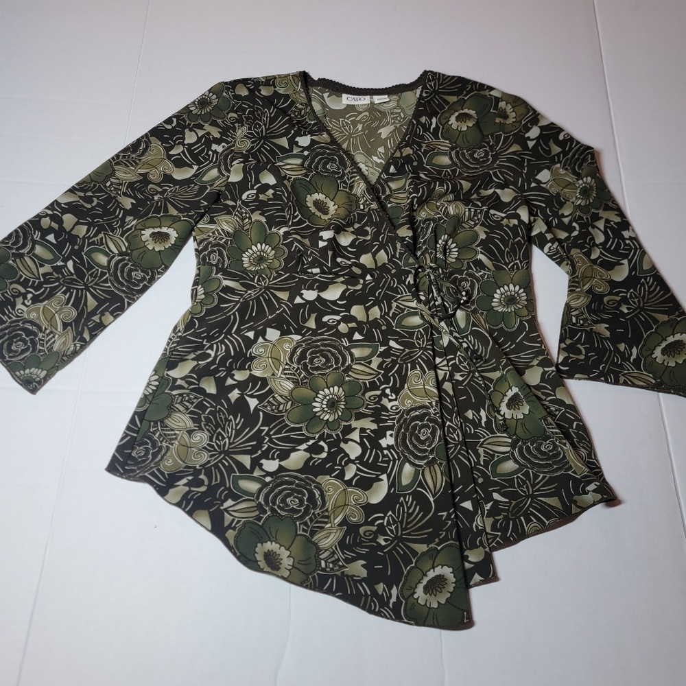 💚Cato Faux Wrap Blouse‎ Brown And Green Floral Print Size Small
